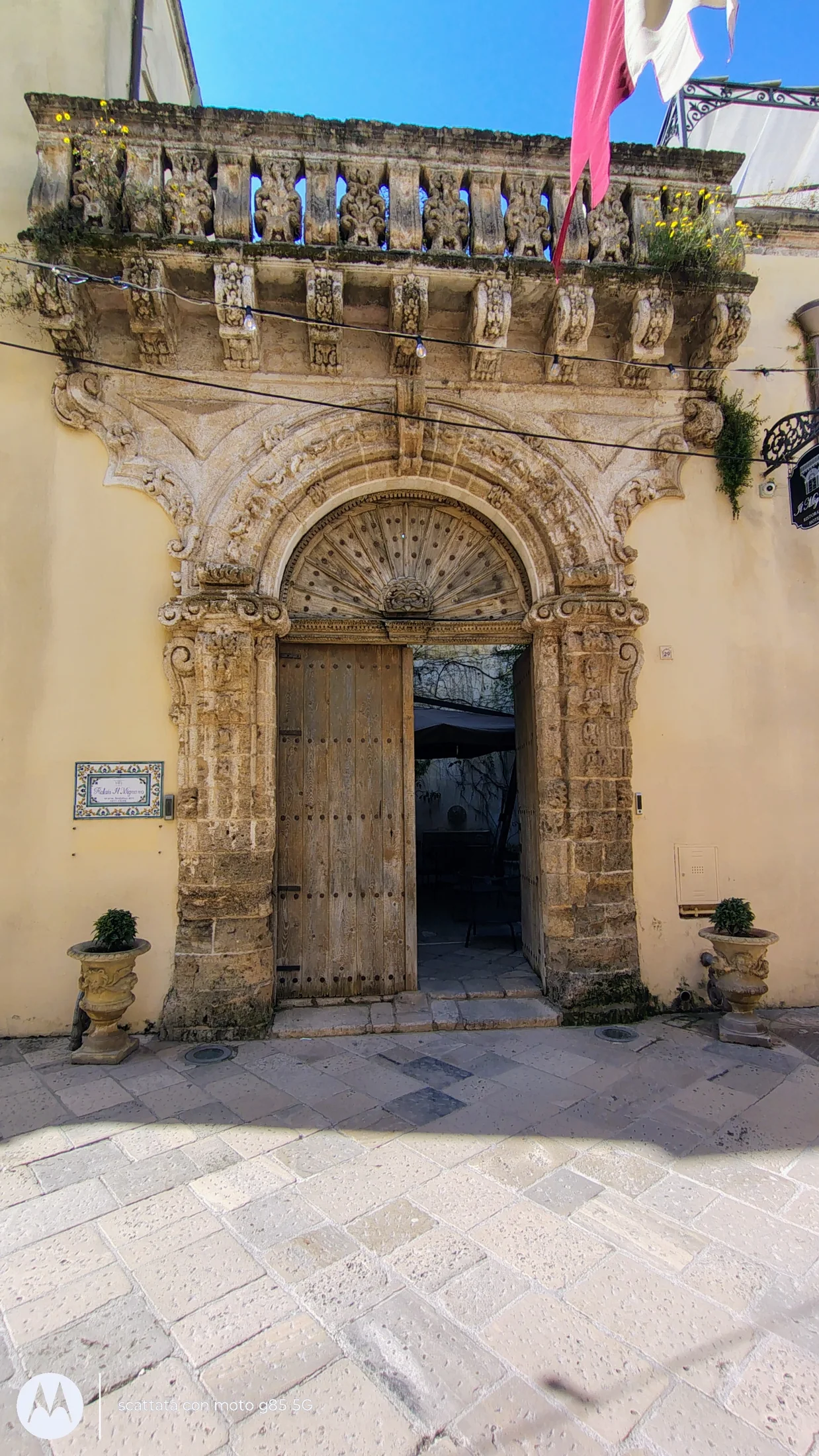 Portale barocco nel centro storico di Nardò